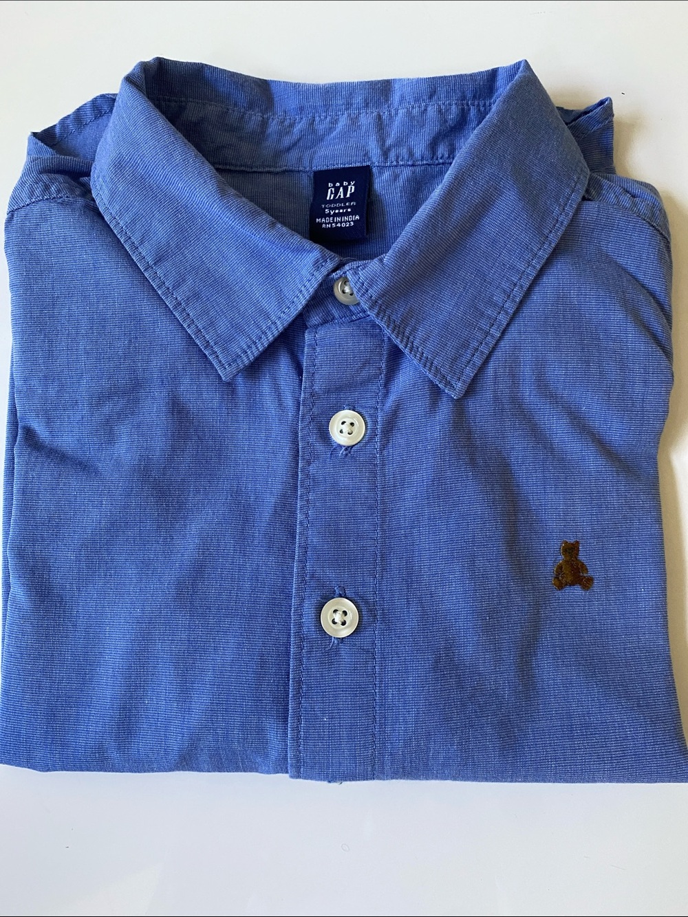 GAP  toddler 5t Blue Oxford Button-Down Shirt with Small Bear Patch